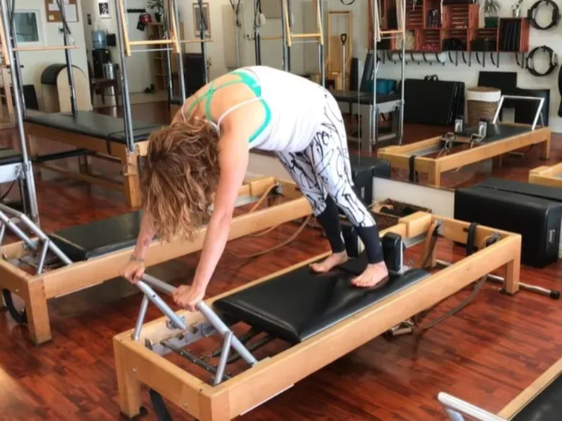 Bài tập Pilates Elephant