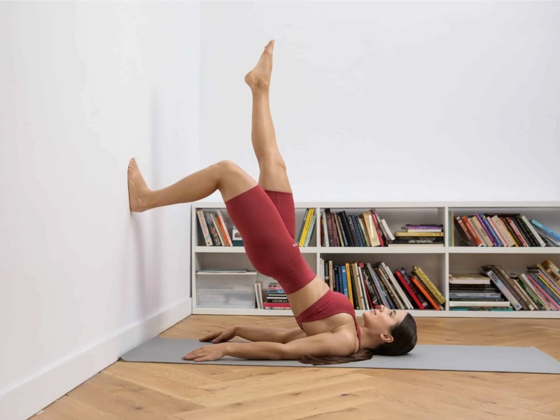 Pilates tường (Wall Pilates) hay còn đường gọi là Pilates với tường