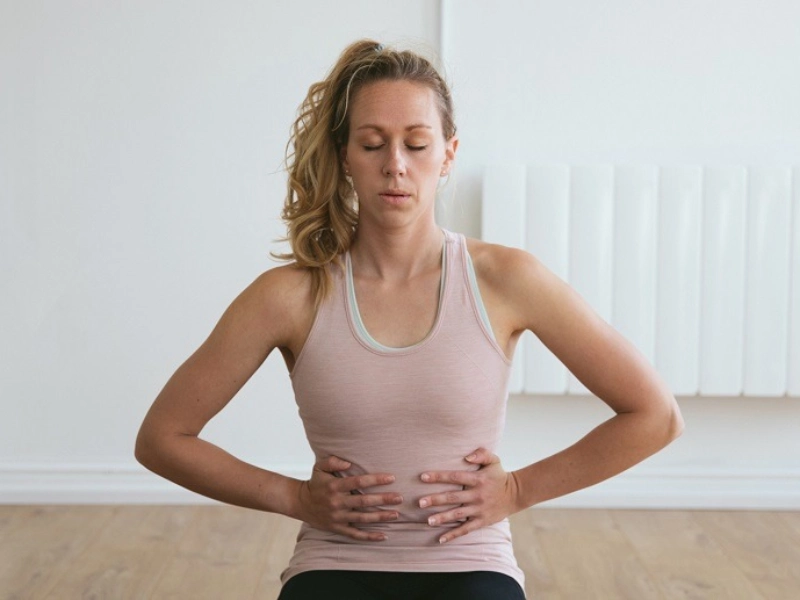 Cách hít thở trong Pilates