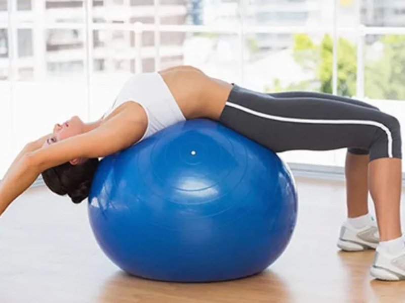 Bài tập 4: Tư thế trải dài với bóng