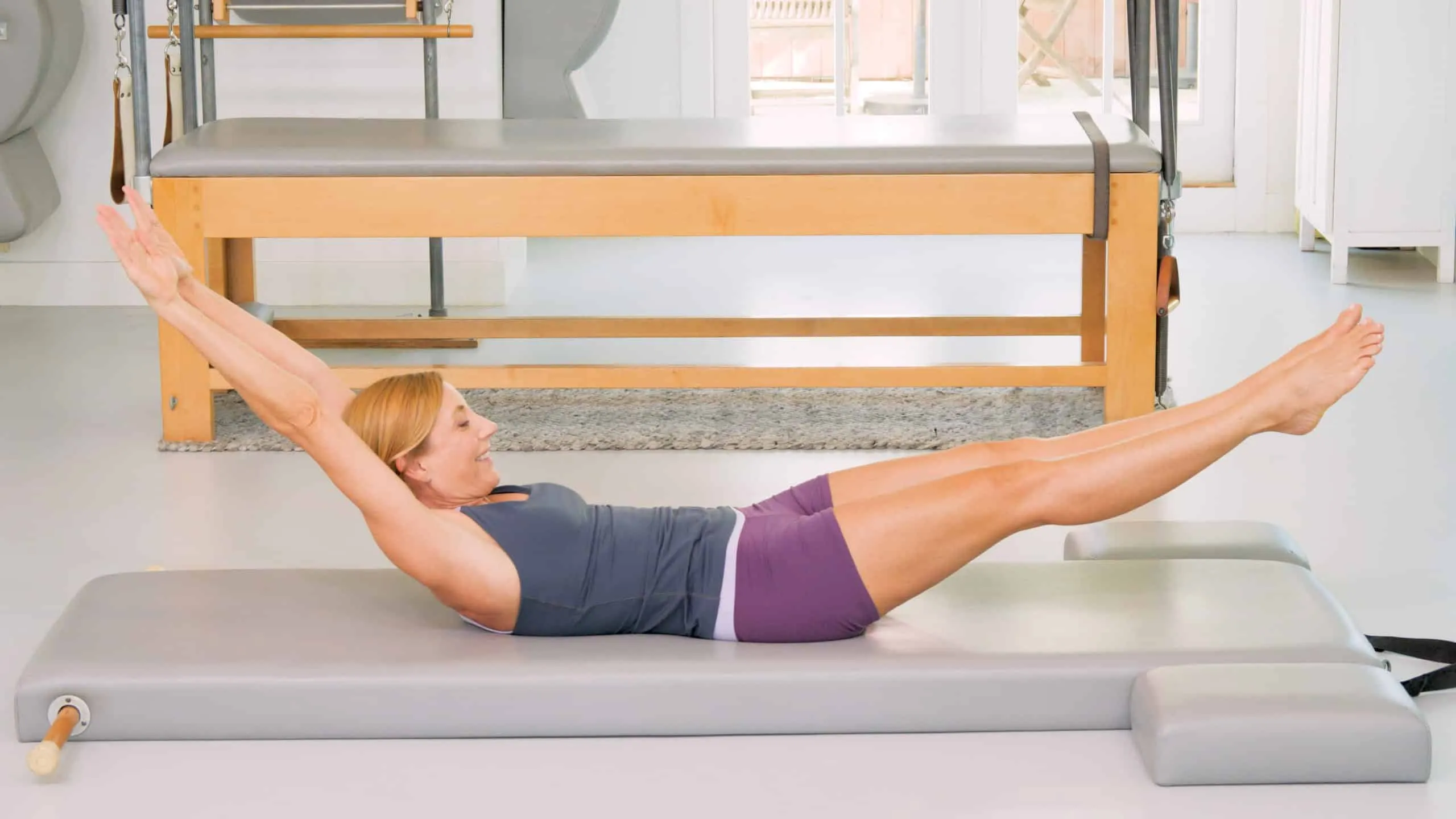 bai-tap-pilates-double-leg-stretch-1