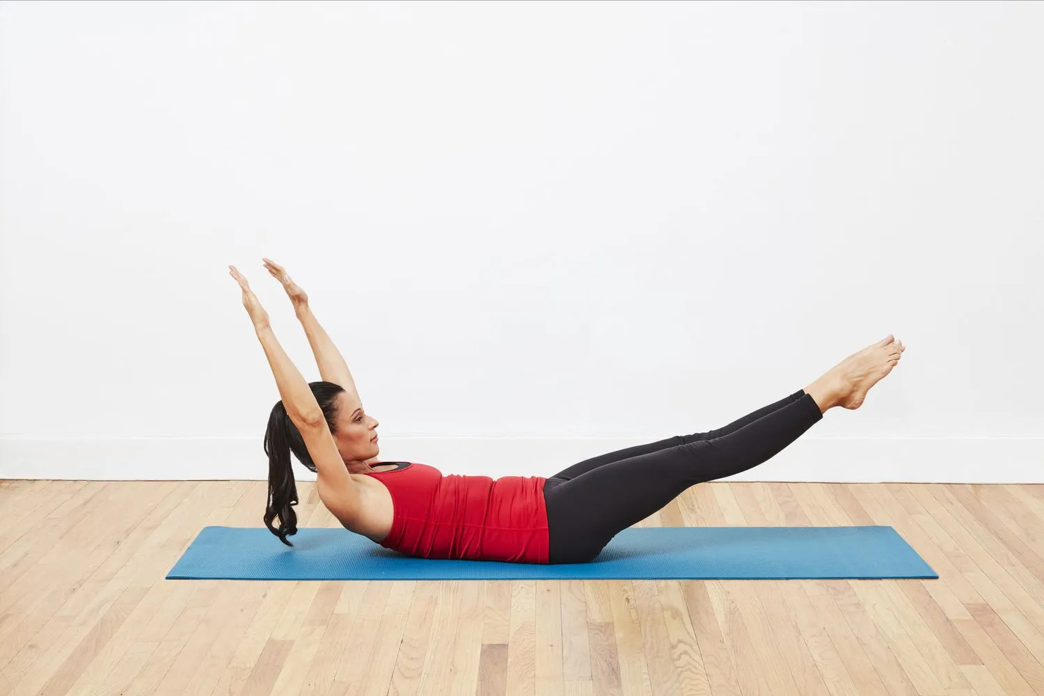 bai-tap-pilates-double-leg-stretch-2