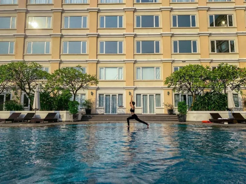 Hồ bơi ở Equatorial