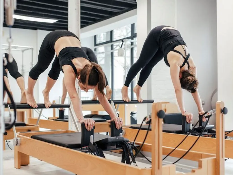 Pilates là bộ môn giúp giảm đau trong ngày đèn đỏ hiệu quả cho chị em