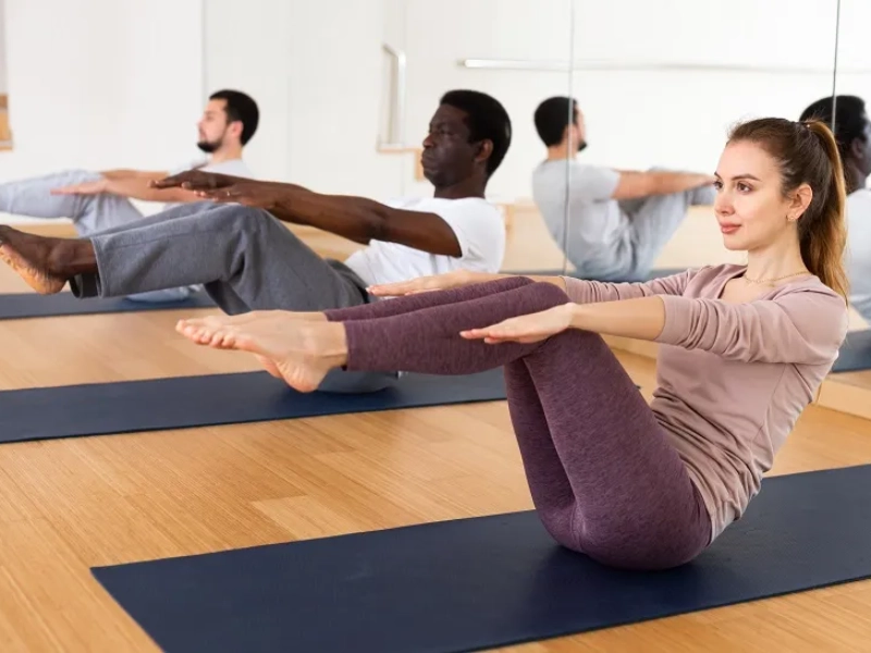 Bài tập Pilates Hundred – Cách thực hiện, lợi ích, những điều cần tránh