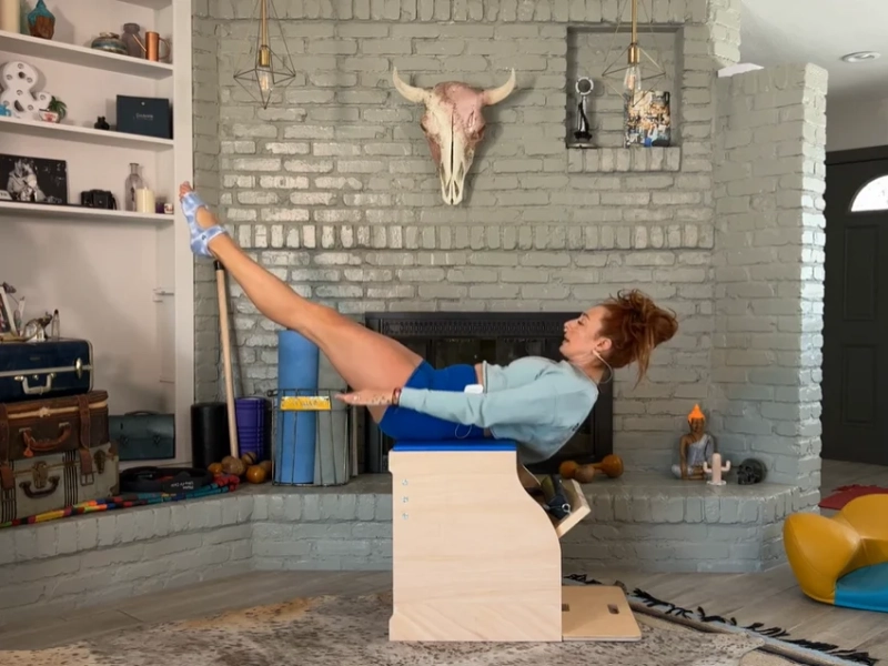 Bài tập Pilates Hundred – Cách thực hiện, lợi ích, những điều cần tránh