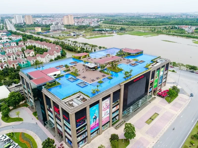 Bể bơi Vincom Plaza Long Biên