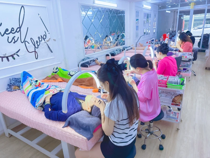 Phương Hoa's Eyelash