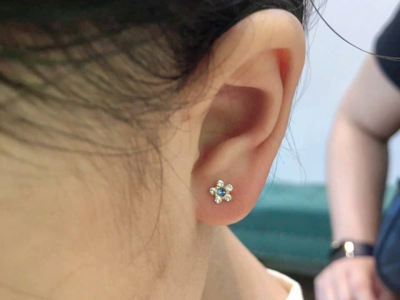 Phụng Thủy Piercing là một trong những địa chỉ bấm lỗ tai uy tín ở Hà Nội.