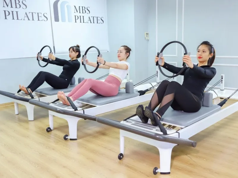 Môi trường xung quanh có tác động lớn đến trải nghiệm và hiệu quả tập luyện Pilates.