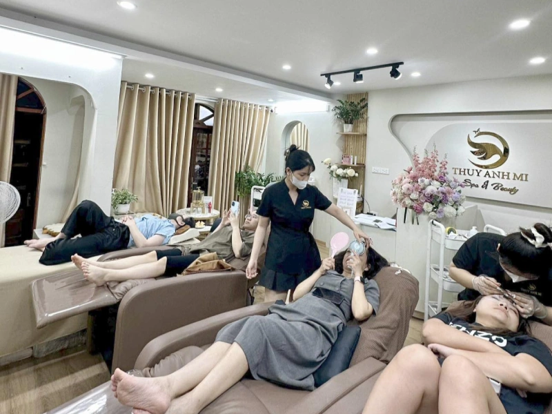 Thuỳ Anh Mi
