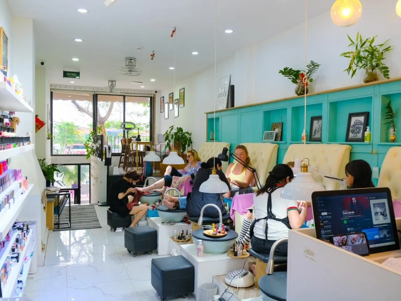 Nail Kitchen