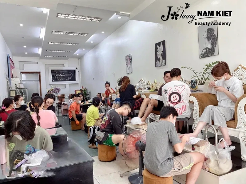 Nail Johnny Nam Kiệt