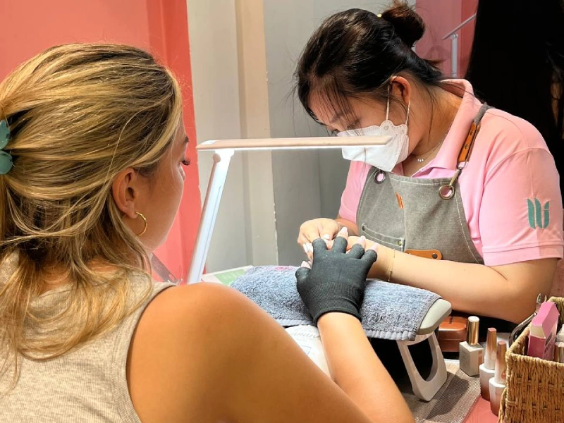 Tiệm chăm sóc móng - Nuli Beauty