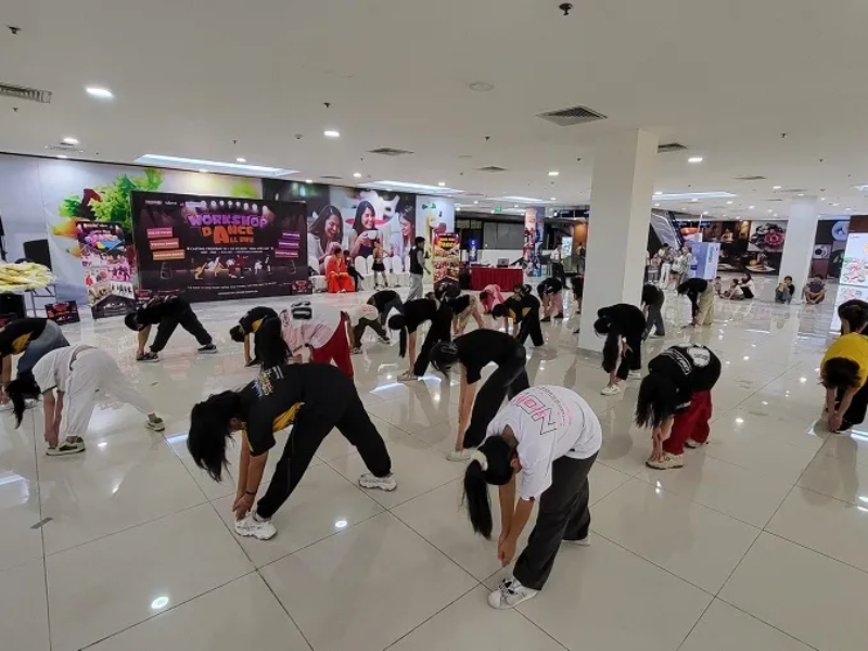 Học nhảy tại Crowbar Academy