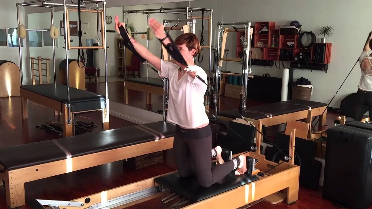 bai-tap-pilates-arm-circles-tren-reformer-3