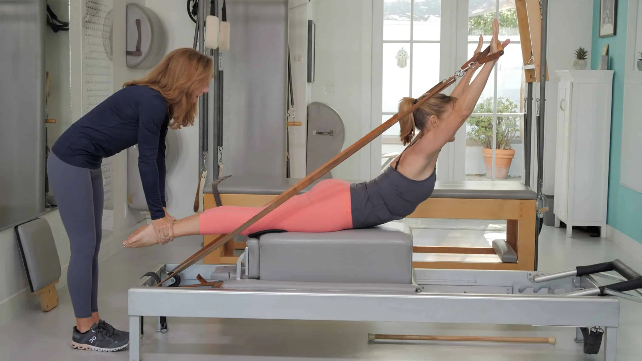 bai-tap-pilates-breaststroke-tren-reformer-3