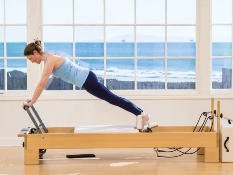 Bài tập Long Stretch trên Reformer