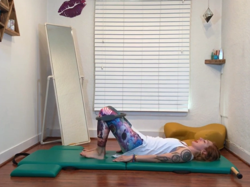 Làm thế nào để thực hiện bài tập Pilates Shoulder Bridge?
