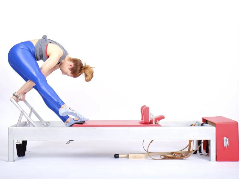 Bài tập Single Leg Tendon Stretch trên Reformer