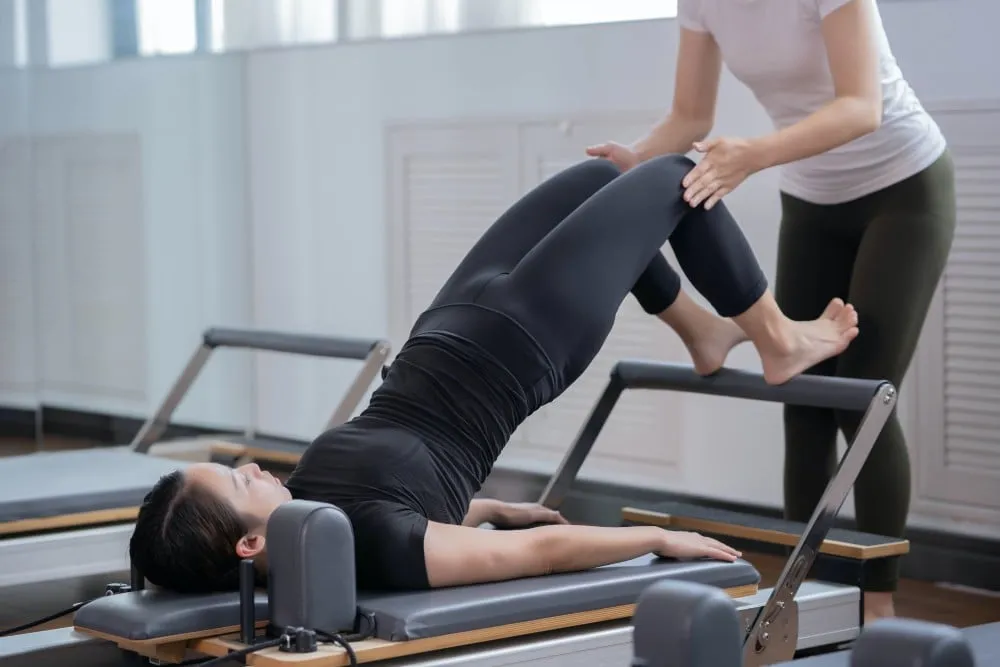 chon-may-tap-pilates-nhap-khau-hay-may-tap-pilates-noi-dia-1