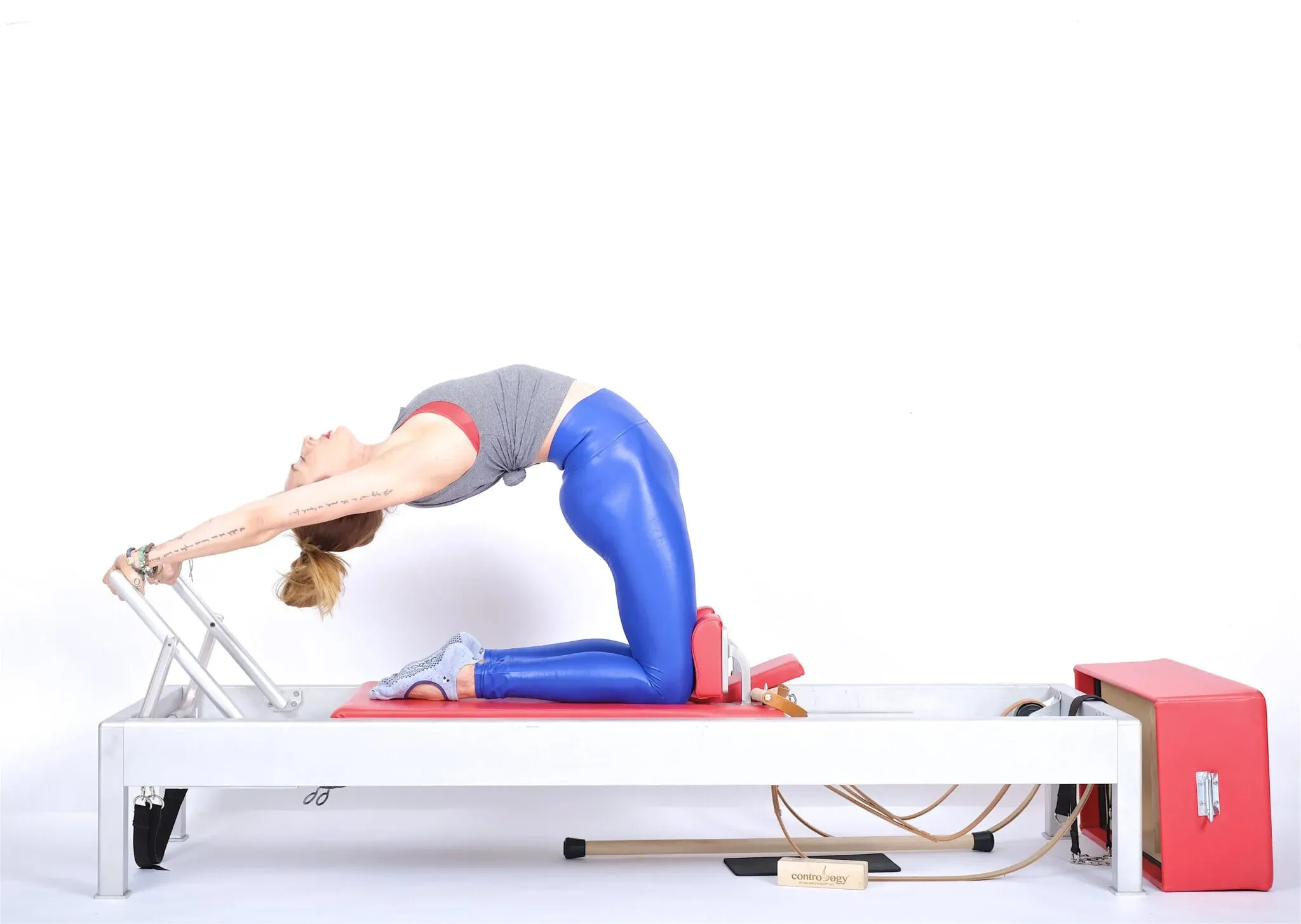 bai-tap-pilates-backbend-after-thigh-stretch-tren-reformer-3