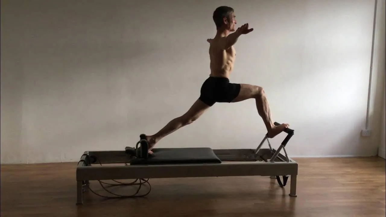 bai-tap-pilates-front-splits-tren-reformer-2