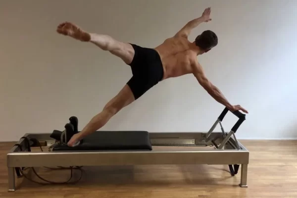 bai-tap-pilates-star-tren-reformer-1