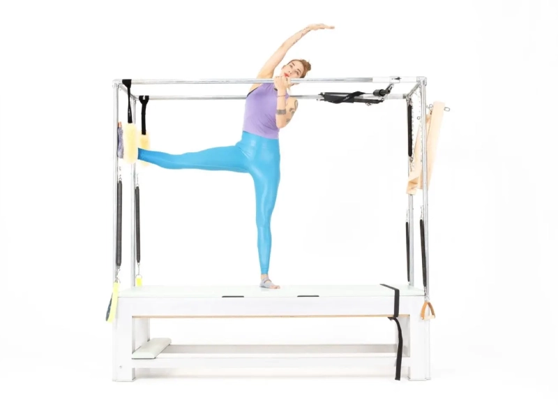 Lợi ích của bài tập Ballet Stretches Side trên Cadillac