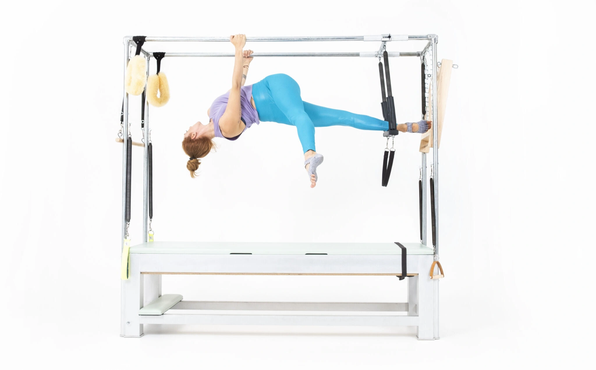 bai-tap-pilates-big-twist-with-trapeze-tren-cadillac-2