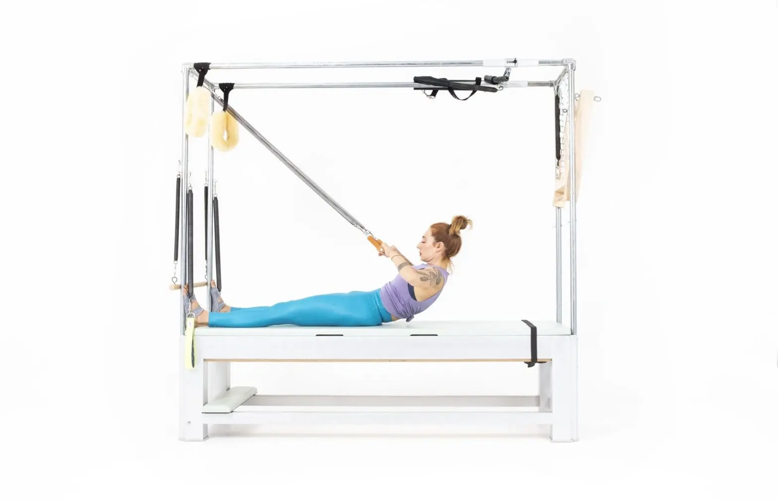 bai-tap-pilates-roll-back-with-arm-springs-tren-cadillac-2