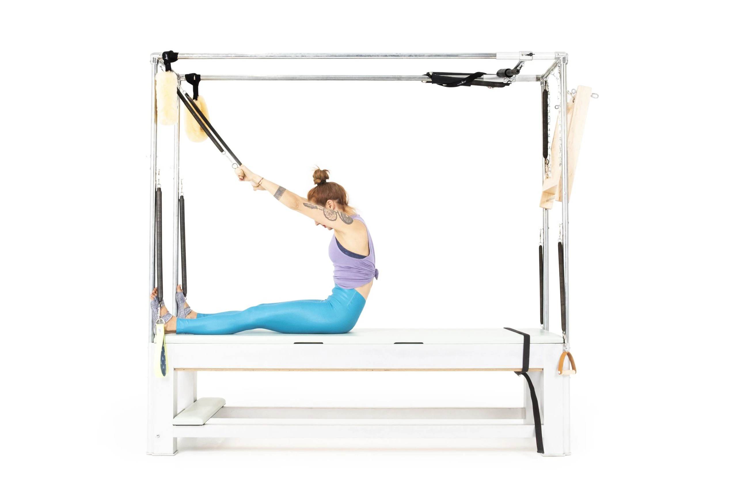 bai-tap-pilates-roll-down-with-roll-back-bar-tren-cadillac-2