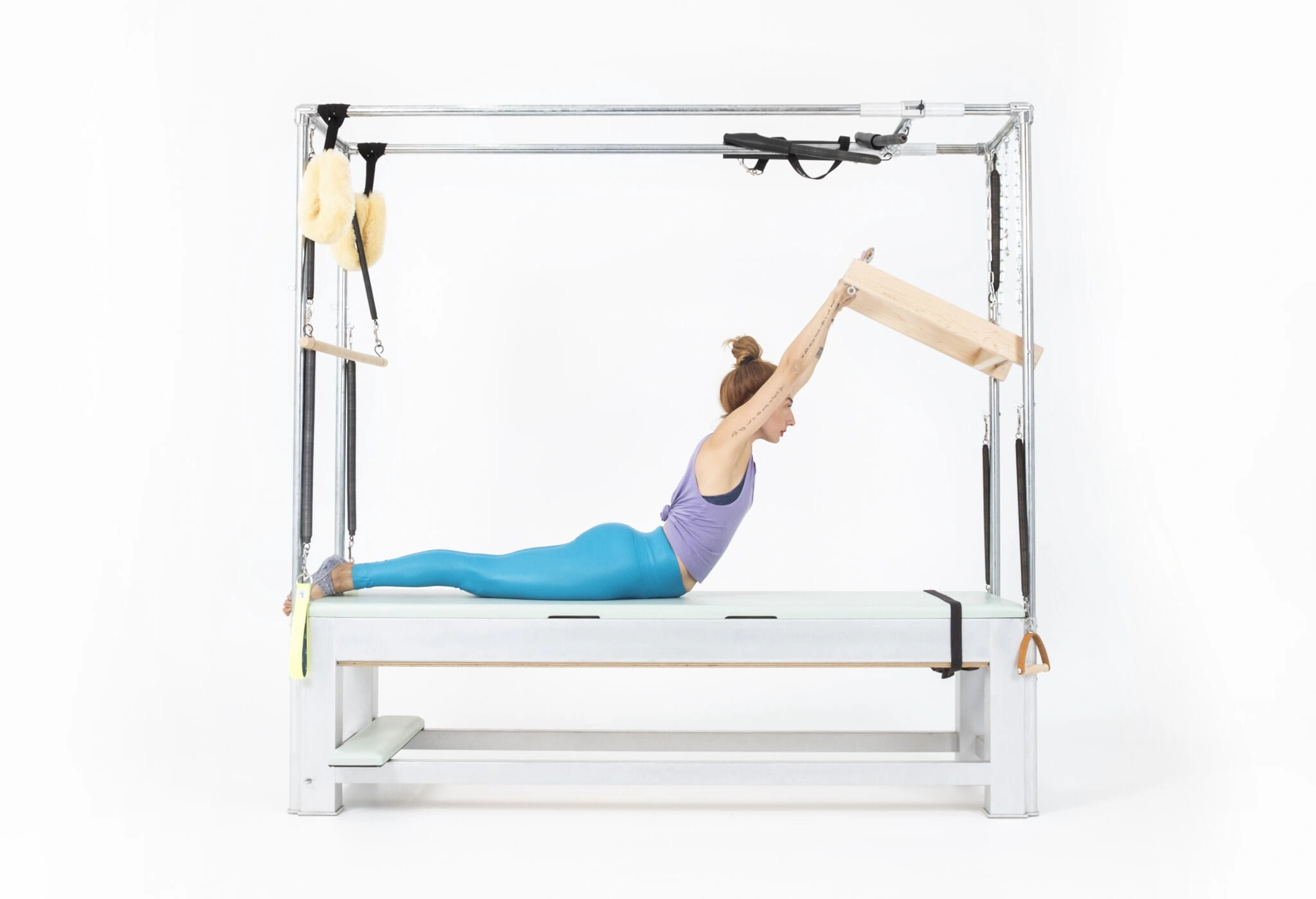 bai-tap-pilates-swan-with-push-thru-bar-tren-cadillac-1