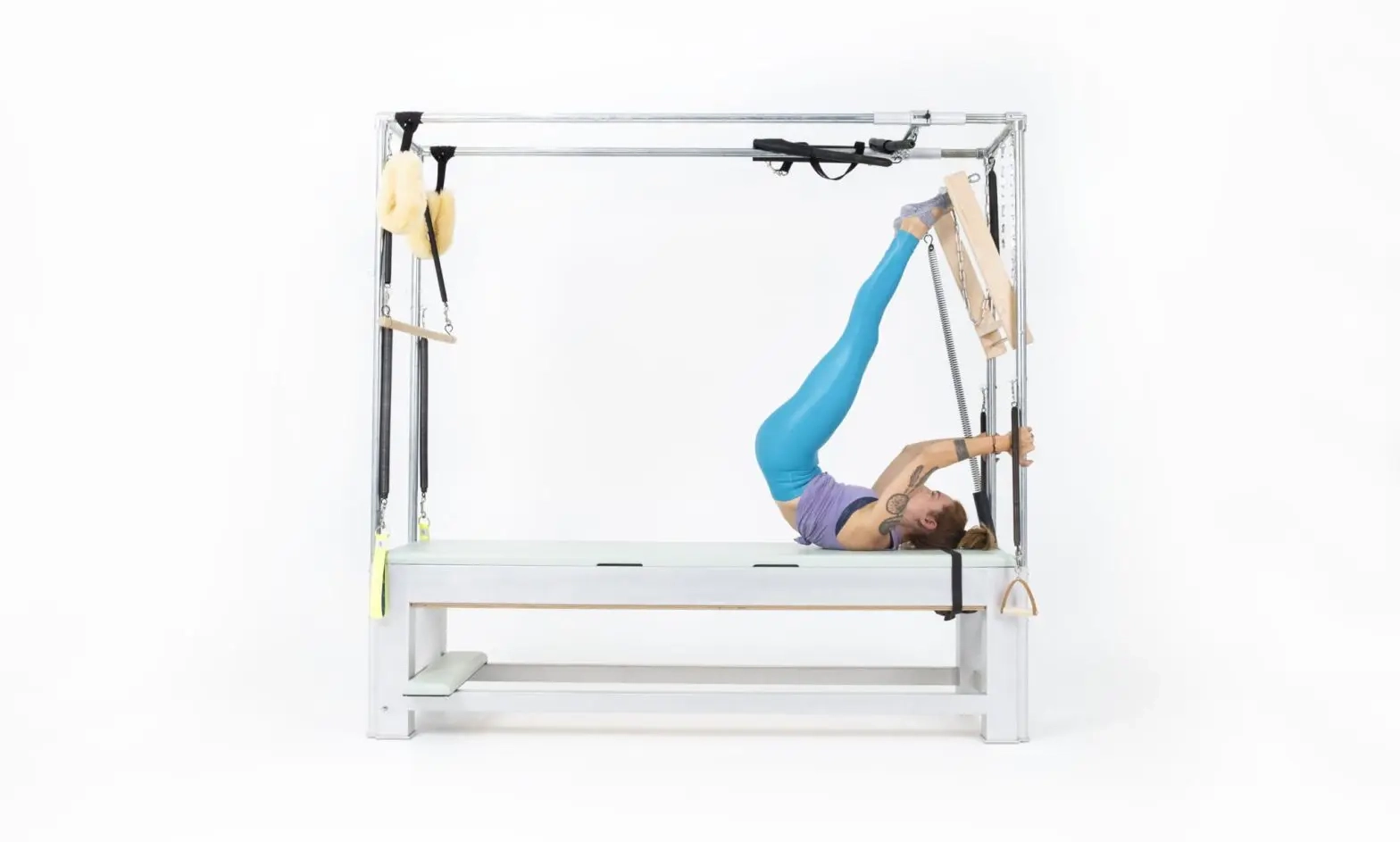 bai-tap-pilates-tower-with-push-thru-bar-tren-cadillac-2