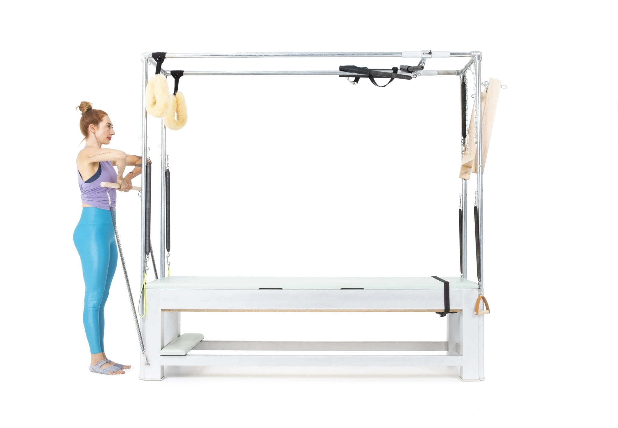 bai-tap-pilates-zip-up-with-roll-back-bar-tren-cadillac-1