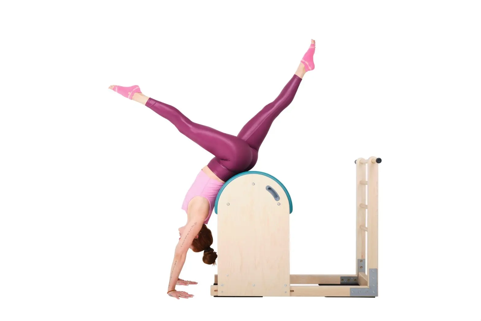 bai-tap-pilates-back-walkover-tren-ladder-barrel-1