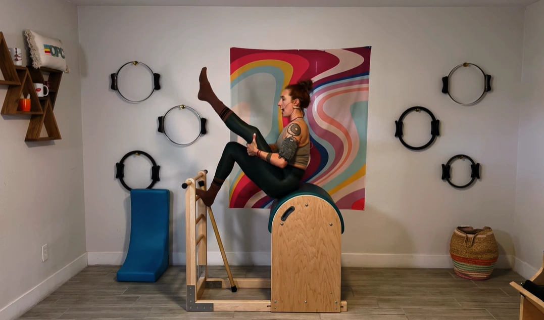 bai-tap-pilates-tree-tren-ladder-barrel-4