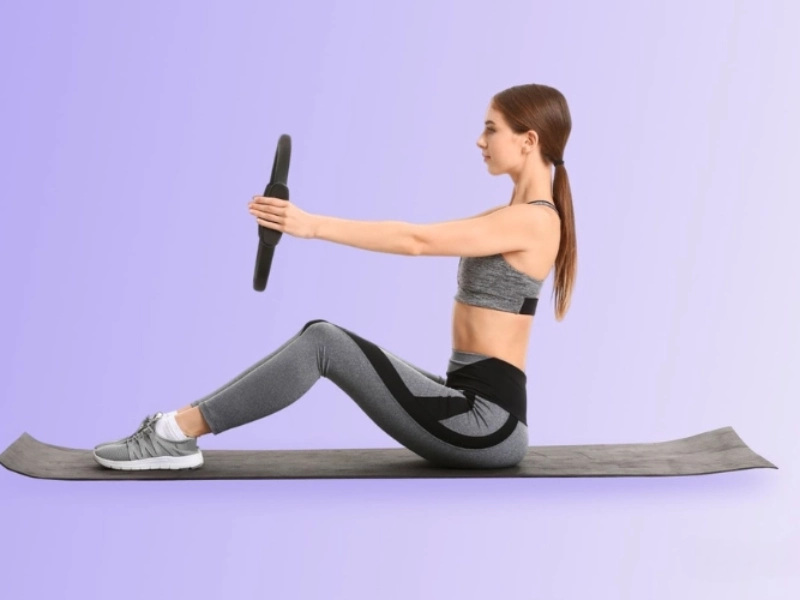 Bài tập Chest Lift với vòng Magic Circle