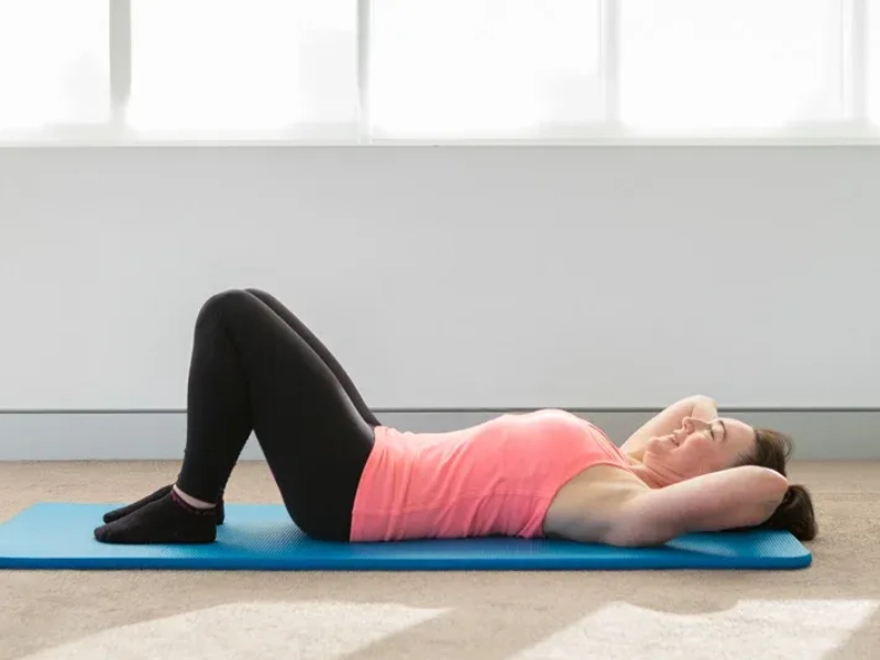 Bài tập Pilates Chest Lift