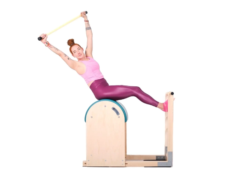 Bài tập Pilates Twist and Reach: Động tác xoay người giúp khỏe cơ core, dẻo cột sống