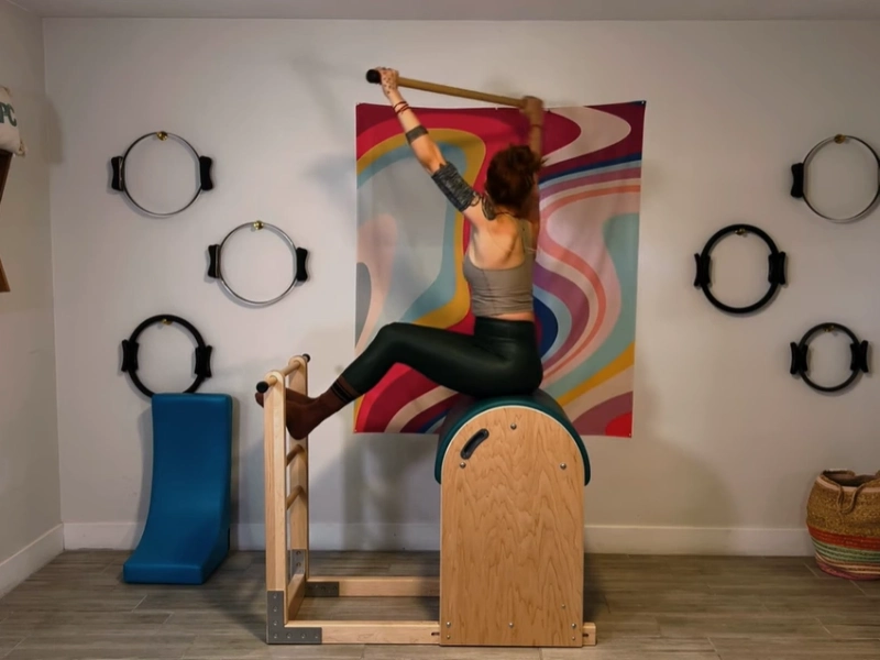 Bài tập Pilates Around the World trên Ladder Barrel 