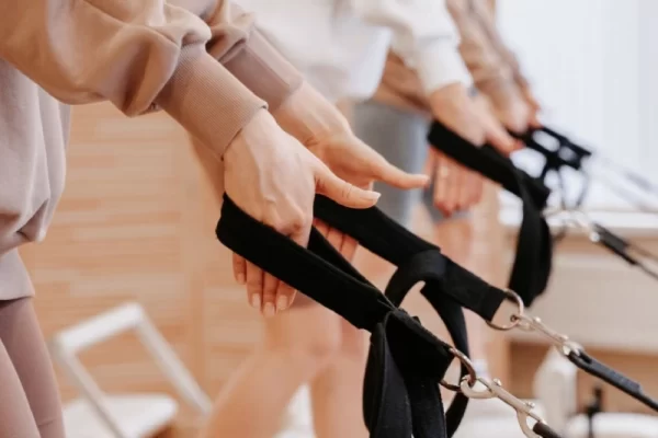 Bài tập Pilates cho tay thon gọn