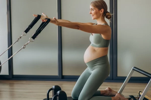 Bà bầu tập Pilates được không? Lợi ích của Pilates cho mẹ bầu giúp thai kỳ khỏe mạnh