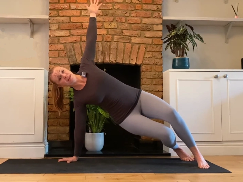 Bài tập Knee hovers to side plank