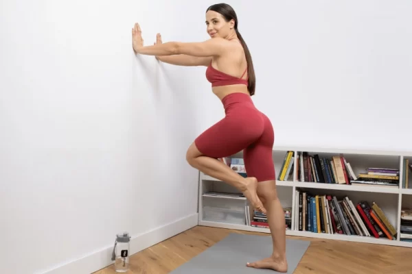 Bài tập Pilates giảm mỡ lưng cho dân văn phòng: Xua tan mỡ thừa, phòng tránh đau lưng