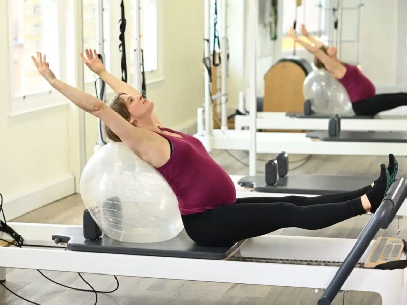 Các động tác quét tay và mở tay