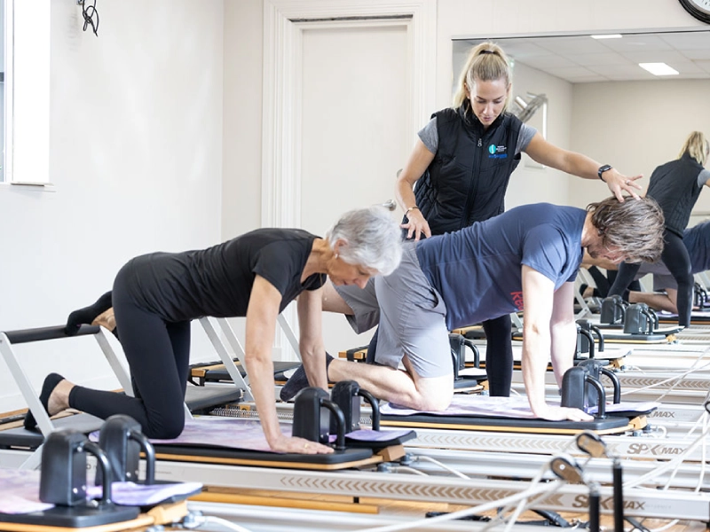 Pilates hình thành, phát triển vào những năm 1920 và là phương pháp tập trung vào sức mạnh cơ core.