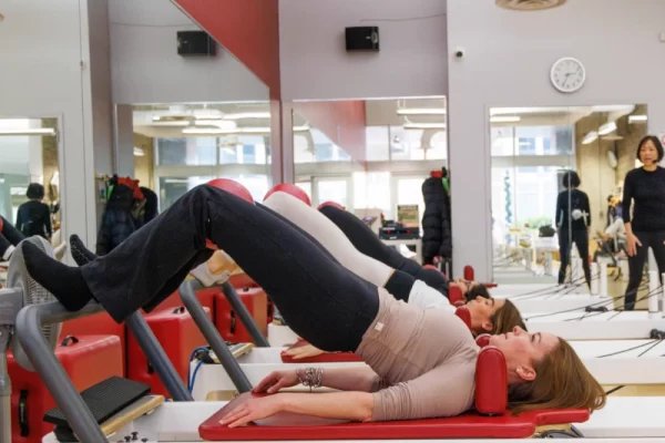 Top bài tập Pilates cho người đau đầu gối mỗi ngày để cải thiện tình trạng