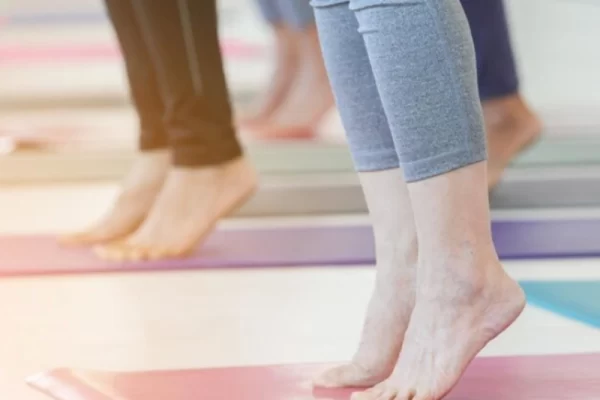 Bạn có đi chân trần khi tập Pilates không?