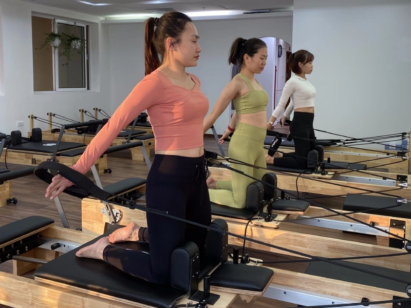 MBS Pilates Hong Lac Studio offers a variety of training packages suitable for every student’s needs.